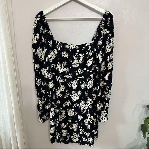 Sézane Carola Dress - Picture 4 of 9